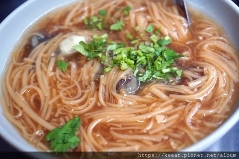 入口滑順好吃的麵線 台式下午茶的好選擇-海產街蚵仔麵線@捷運南京三民站@京華城