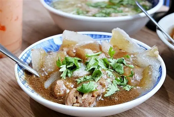 三重美食-正章木瓜牛奶彰化肉圓伯.傳承50年的古早味.銅板美食.三重小吃.近徐匯中學捷運站