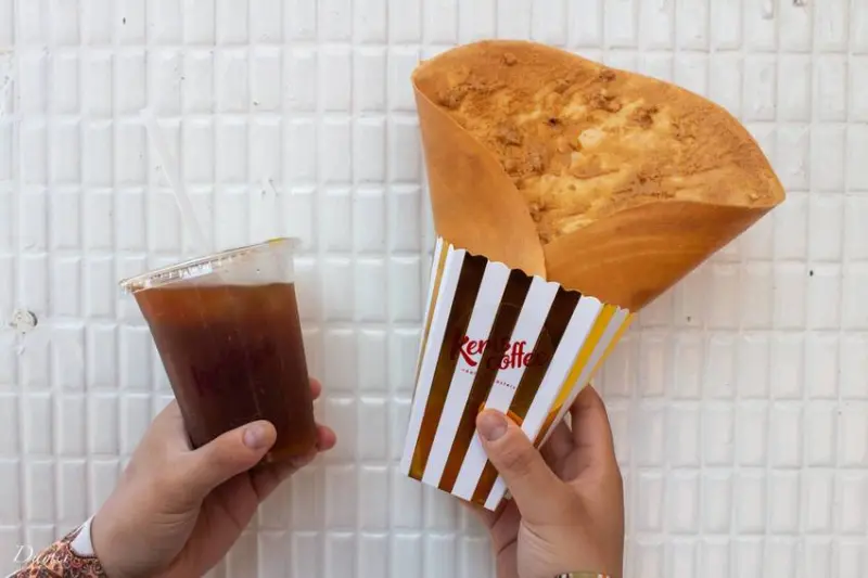 台中北區｜Keris Coffee-有可麗餅的紅白色簡約外帶咖啡館