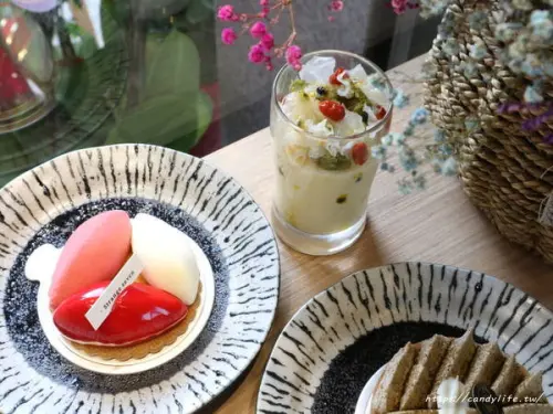 台中美食│異柒手作甜點咖啡〃以中文數字命名的創意甜點，還有客製化彌月禮、喜餅等～        
      