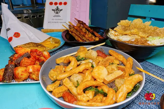 [食記] 新竹東區-雞排中隊(二訪) 甜辣美味韓式炸100 串物多汁脆香 蔥油餅夾雞排厚實香Q