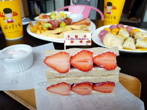 《高雄美食》威力早午餐❤河堤社區平價早午餐~餐點超多樣，色澤繽紛活力滿滿｡