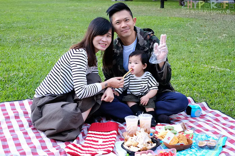 21風味館│還在為聖誕大餐傷腦筋嗎？一起嗑期間限定的「愛sharing分享餐」烤雞大餐就是幸福！ @強生與小吠的Hyper人蔘~