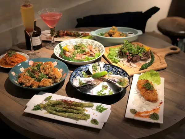 【永和美食】定格餐酒館Dingge Bistro X 一杯酒、一桌菜、一起定格在美好的這裡