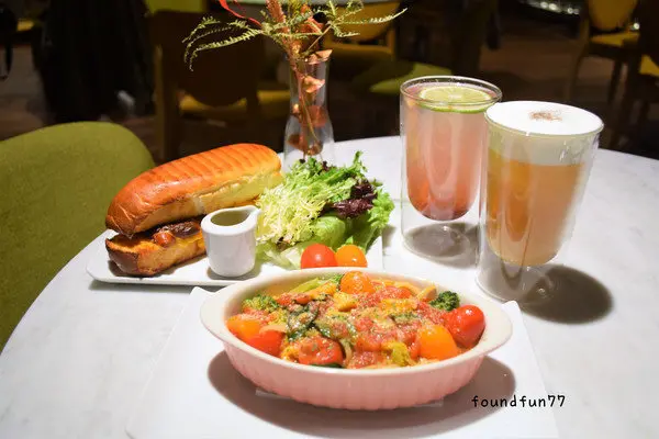 置身書香中的質感食尚空間eslite cafe誠品南西店/中山/中山站美食