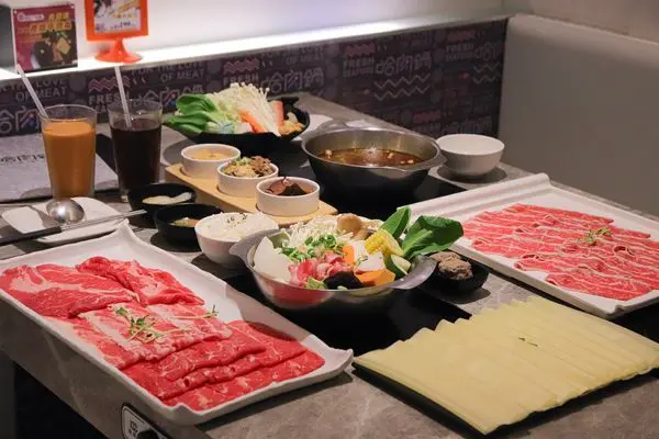 【高雄‧美食】哈肉鍋 -- 好肉鍋物大肉盤火鍋