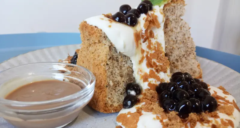 【桃園中壢】巧遇甜點Ciao-Yu Pâtisserie☞哪裡有珍珠奶茶戚風?我只有看到浮誇的鮮奶油土石流阿!