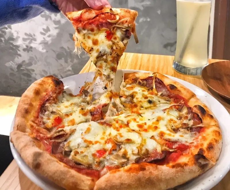 三訪的義式披薩!!!! 哪裡特別?!!─【美食】─deer pizza~台北大安美食