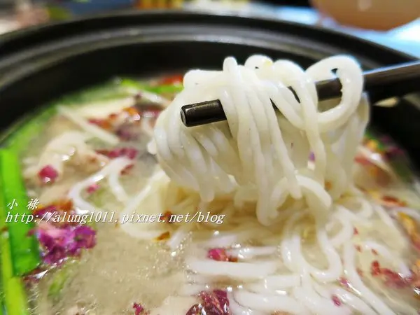 過橋米線嘗鮮!! / 央宗米線 / 高雄河堤店