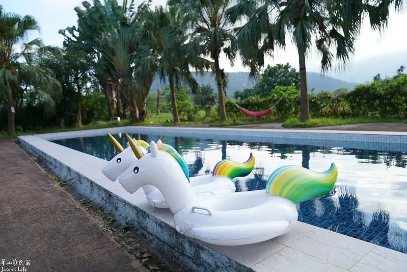 【花蓮吉安│住宿】翠山莊民宿。莊園獨棟民宿，適合包棟、烤肉，附有游泳池，每間房間都有大浴缸