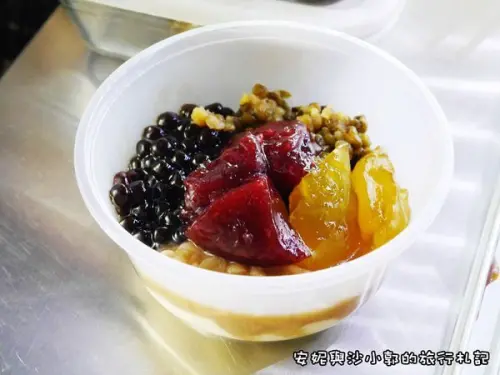 【苗栗。後龍】後龍慈雲宮廟口美食  粉粿姨天然食材手感甜點  鮮奶甜甜圈Q彈好滋味-粉粿姨