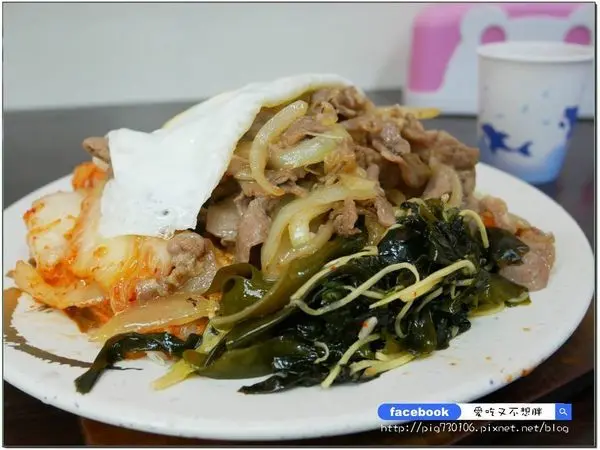 【三重/美食】獨家好味道！餐點CP值高！今年滿二十年的老店！疊高高的巨無霸燒肉飯~小梅泡菜鍋