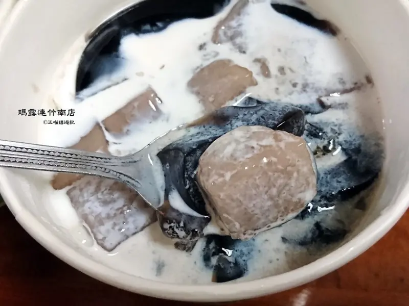 苗栗竹南美食 ❤ Ma Lu Lian 瑪露連竹南店 ❤ 台中老字號甜品, 新店開張買三送一 #芋Q嫰仙草 #古早味甜點下午茶 #瑪露連嫰仙草 #瑪露連竹南 #瑪露連苗栗 #銅板美食 #瑪露連竹南店菜