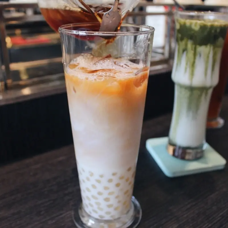 台中美食｜水母手沖茶飲/咖啡 古德店-台中起家的好味道，茶飲也可以喝得很時尚