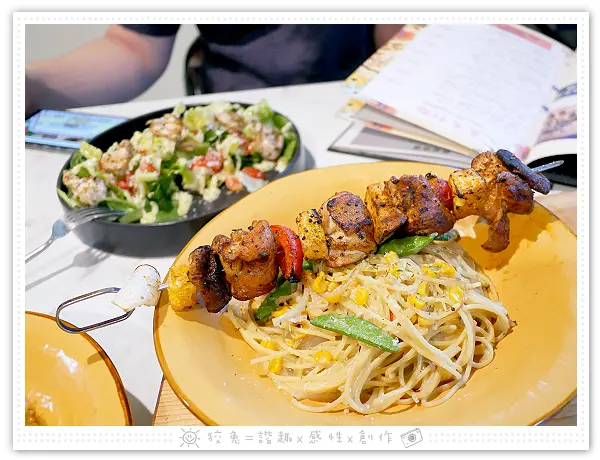 [嘉義食記] 樂閣Legate~藍帶大廚坐鎮的美式餐廳！平價富創意的義大利麵&燉飯！大推串烤！新品蜂蜜梅花豬地瓜味噌醬燉飯！