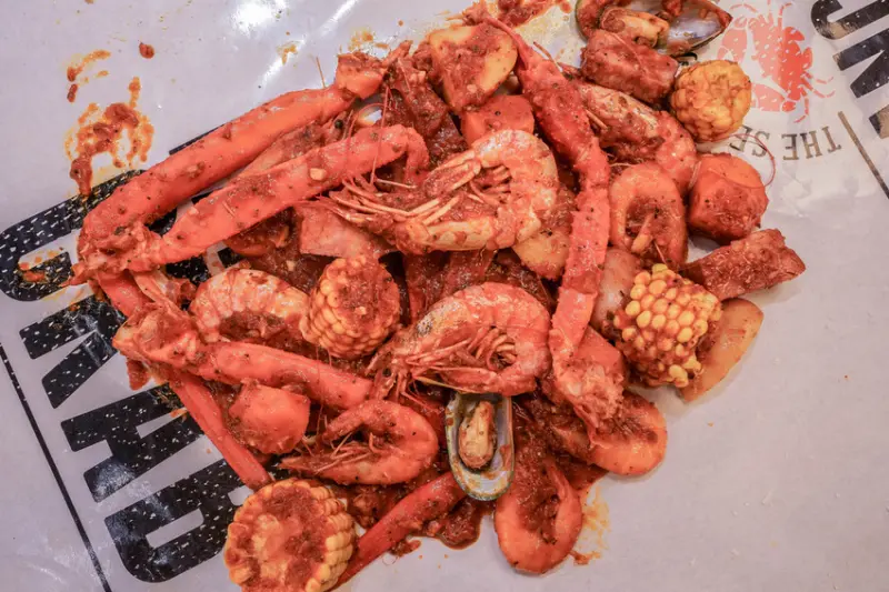 Dancing Crab Taipei - 蟹舞台北x魔王 台北信義區 體驗徒手吃海鮮的樂趣 微風南山atre新開幕餐廳 風靡日本手抓海鮮餐廳 捷運101世貿站 內文有交通資訊