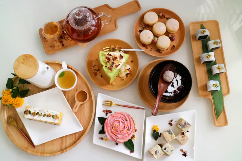 【台南聚餐】涵花庭 Hans Garden 綻放玫瑰夢幻下午茶 閨密談心銅板價甜點 網美必拍IG人氣餐廳