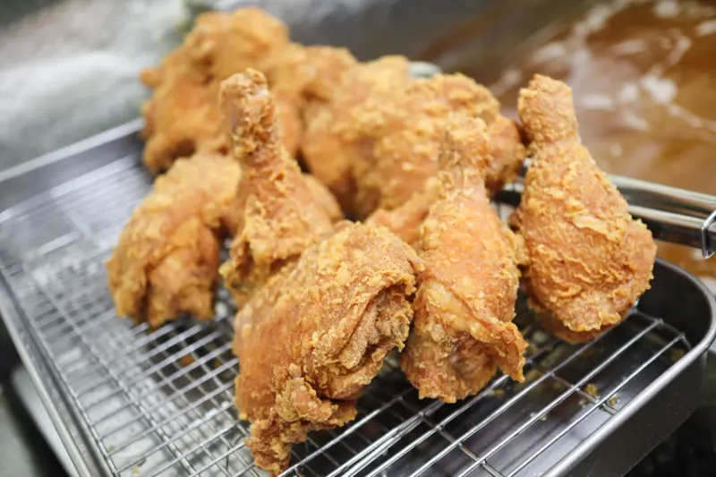 (萬華美食)波斯頓美式脆皮炸雞萬華店,好好吃的脆皮炸雞,啾西肉汁酥脆口感讓人停不下口,外帶,外送,近華西街夜市