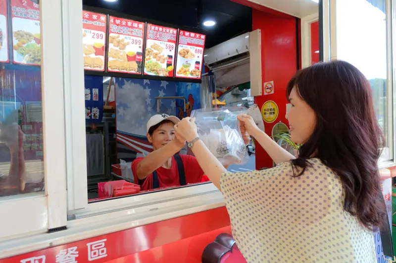 萬華好吃炸雞-波斯頓美式脆皮炸雞萬華店，現點現炸美式炸雞，萬華美式炸雞外送(附波斯頓美式脆皮炸雞菜單)