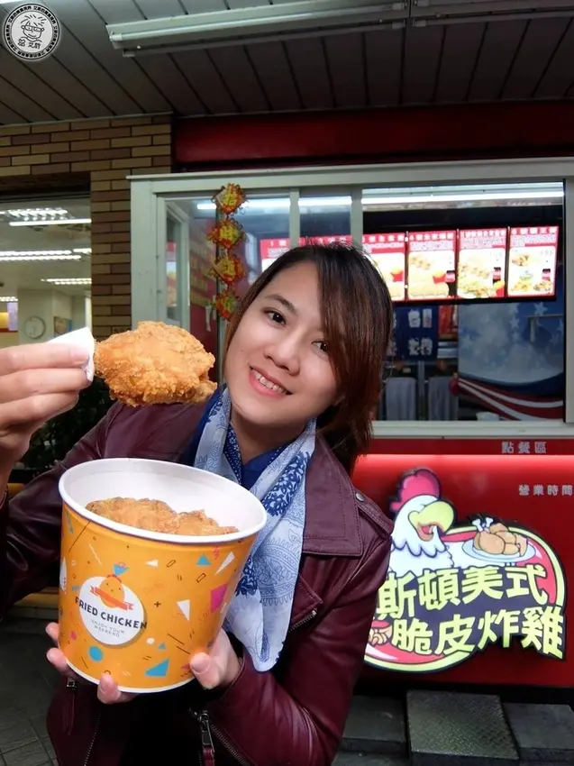 [美式炸雞．外帶]脆皮奶香的美式炸雞華西街夜市旁就有．現點現做比起胖x爹更好吃．每天還有限時優惠時段記得抄手刀去買．波斯頓美式脆皮炸雞　萬華店