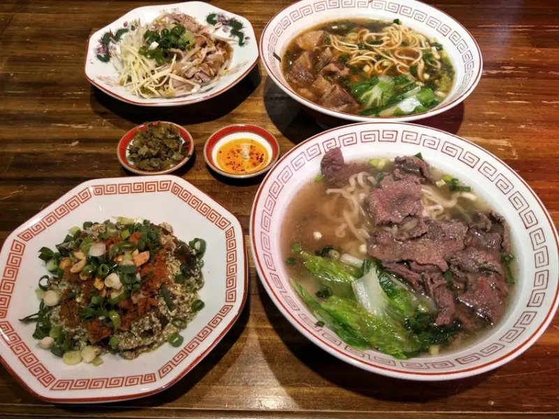 台北東區"國父紀念館"美食牛肉麵推薦-姑媽咪GoodMommy&Co最潮牛肉麵之好吃/好拍/好美味的2019美食人氣旺旺推薦!!!