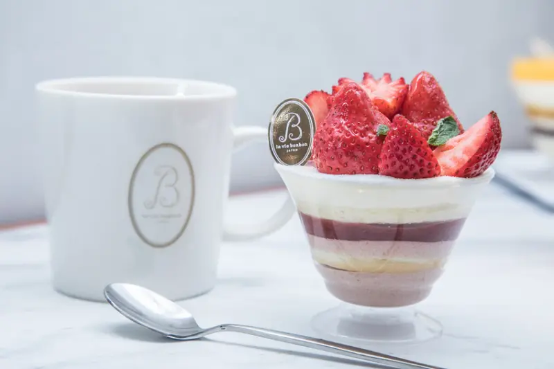 [台北信義]微風南山甜點推薦！微風南山獨家，網美必拍！來自日本超夢幻水果甜點！la vie bonbon - 大手牽小手。玩樂趣