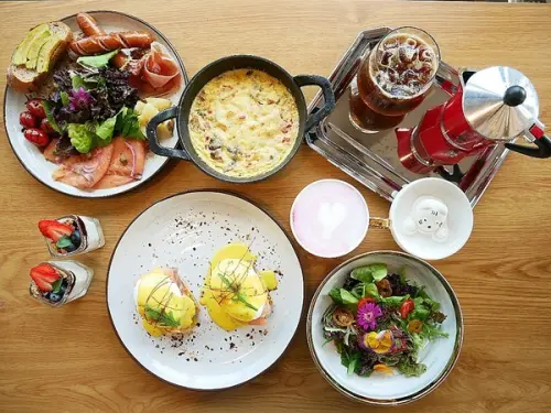 T.R Kitchen 法式早午餐-台中北屯區早午餐  近藍天白雲橋  拍完美味餐點接著拍人景              