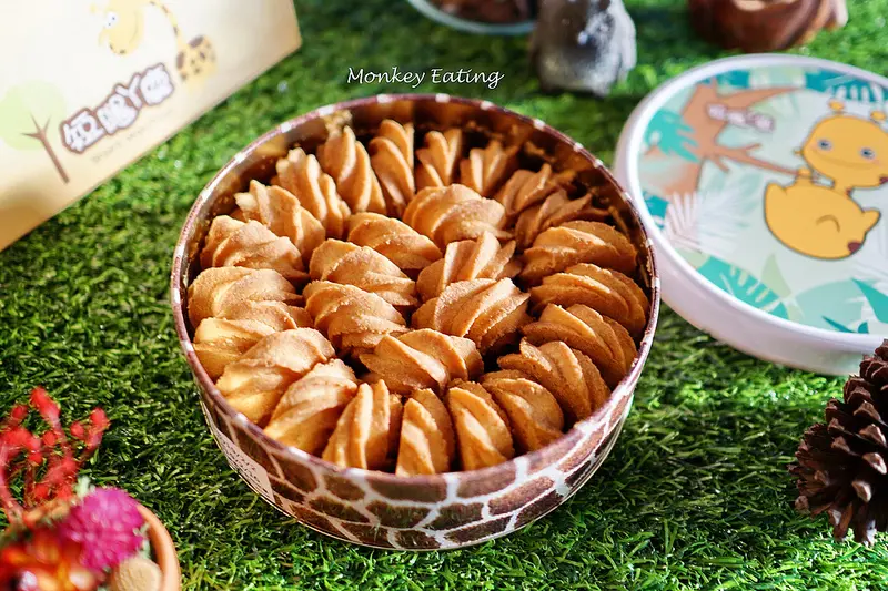 【台中西屯】入口酥化的鹹香滋味『短腿阿鹿餅乾-漢口店』。可愛阿鹿童話小屋│獨賣帕瑪森起司風味│超夯排隊曲奇餅乾│台中伴手禮推薦