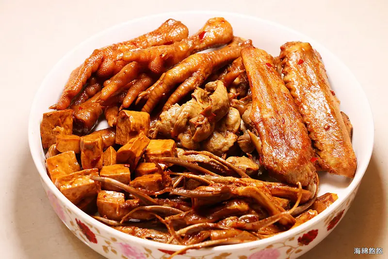 『嘉珍滷味町』錦州街/松江市場口的好吃滷味，滷鴨翅、鴨舌、雞翅、雞胗、雞腳、豆乾都好吃！(捷運行天宮站)