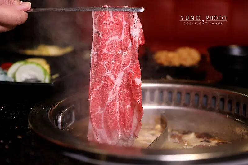 西門町高CP值火鍋燒烤吃到飽！百種食材頂級和牛、哈根達斯冰淇淋、生猛海鮮、啤酒、冰淇淋