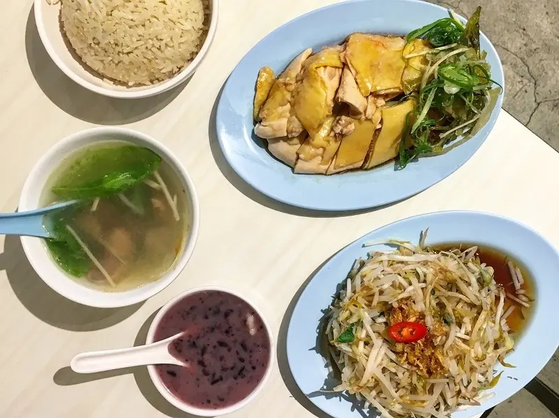 【台北｜忠孝復興站】文慶雞＿道地新加坡文東記海南雞飯＿海南雞中的天龍價格＿味道卻完全出乎意料