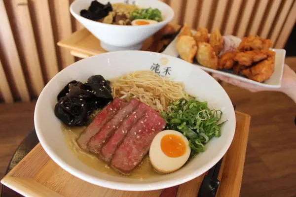 台中美食｜滝禾製麵所-台中太平日式風格拉麵，自由搭配湯頭肉品