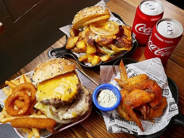 肉慾熊-台南美式漢堡  成功大學學生聚餐好去處  漢堡大份量且美味多汁  心目中前五名              