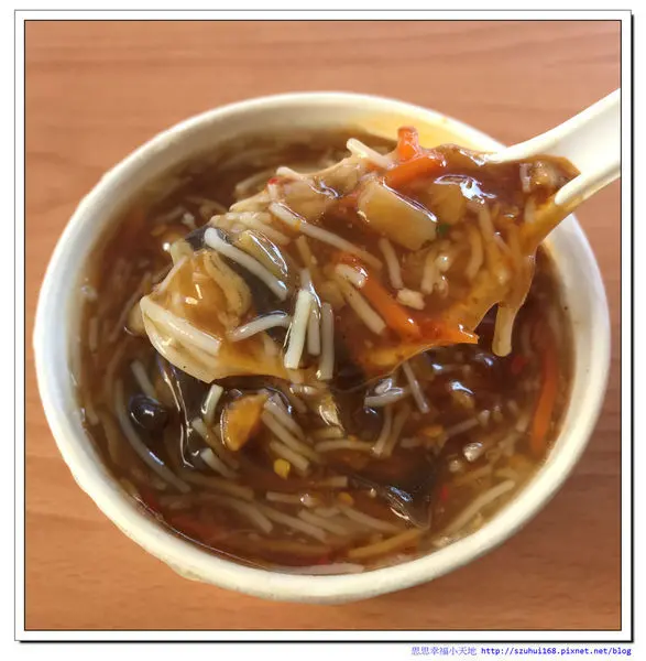 ★宜蘭 連吃六天都不會膩的米粉羹早餐就在媽祖廟埕餐車，是五結在地人必吃早餐，晚來就NO蘇