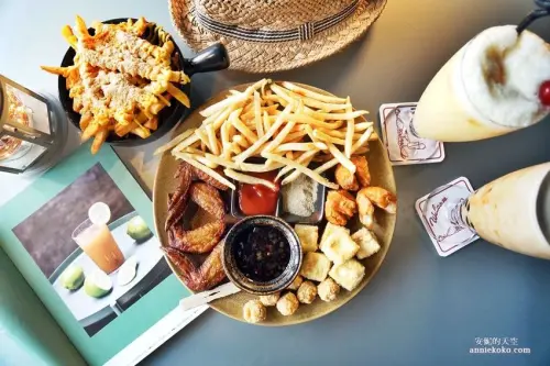 [基隆美食 大嘴巴茶坊] 不限時餐廳 鍋物套餐炸物飲品 還有飛鏢競技場等你來挑戰 - 安妮的天空