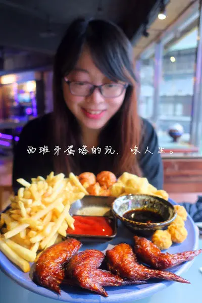 大嘴巴茶坊 |鄰近基隆廟口夜市，不限用餐時間，美味的餐點，超澎拜的份量！基隆飛鏢旗艦店！！（文末有優惠唷～）