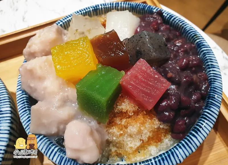 中山區七彩粉粿現身『覓糖黑糖粉粿』繽紛上市！台北人氣甜點好吃推薦！又多一家台北特色冰店拉(菜單價錢) - D&W-黑白雙搭 旅遊｜美食｜生活｜攝影