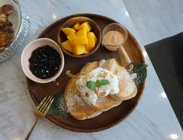 第五大道 Fifth Avenue ♥ 雲林斗六網美推薦餐廳 ♥ 三層架早午餐 ♥ 人氣舒芙蕾鬆餅