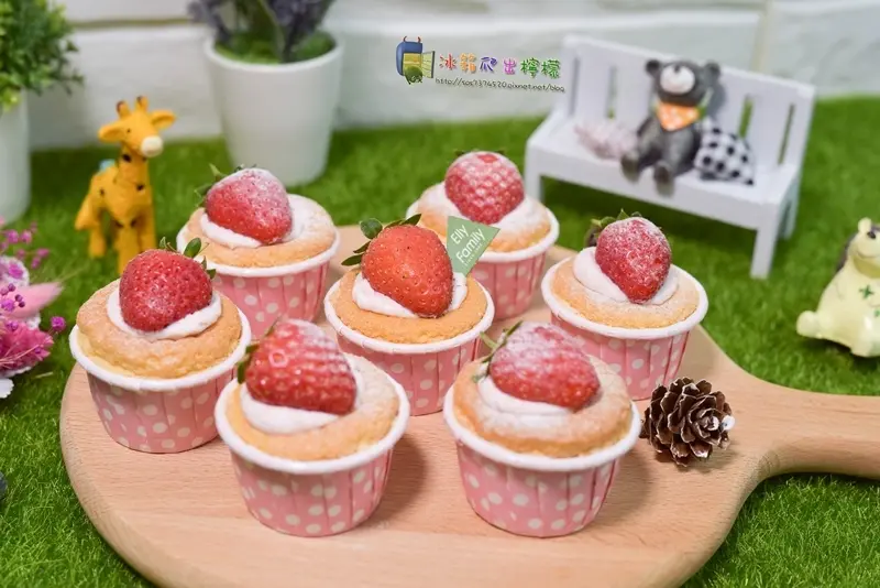 【食-新竹竹北】艾立蛋糕Elly Family❤迷你草莓戚風蛋糕❤季節限定的幸福滋味❤迷你芋泥蛋糕❤一口剛剛好的甜蜜滋味❤芋泥布丁蛋糕❤北海道草莓蛋糕❤生日蛋糕❤彌月禮盒❤手工喜餅