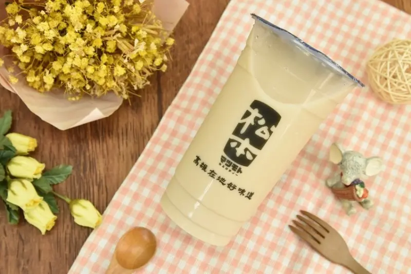 【美食筆記】網路最夯飲料店推薦懶人包，大推從高雄紅到台中的松本鮮奶茶。