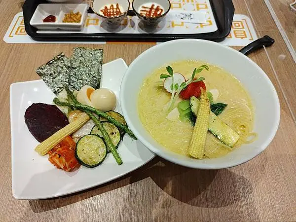 【銀座 篝  拉麵】台中海線不是只有海景第一排的中部粽 還有這間來自日本銀座超好吃的雞白湯拉麵︱台中必吃拉麵︱台中拉麵推薦