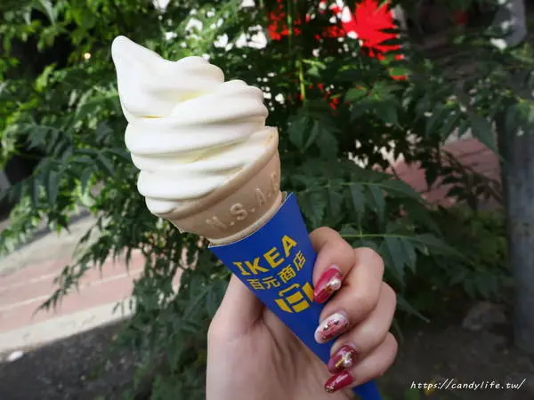 IKEA百元商店就在台中逢甲商圈，百元商品應有盡有，還有10元霜淇淋～        
      