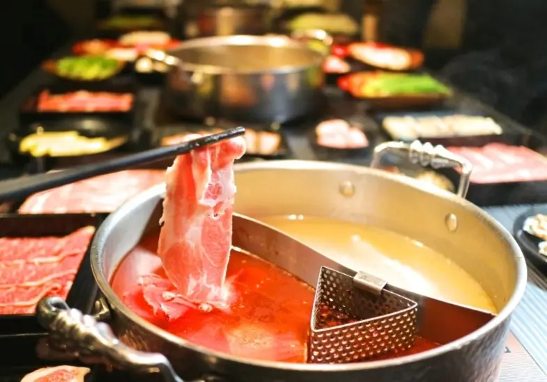 【台北.火鍋】超越水產火鍋超市-邊買邊煮邊吃，生猛海鮮肉多多、口袋不破洞