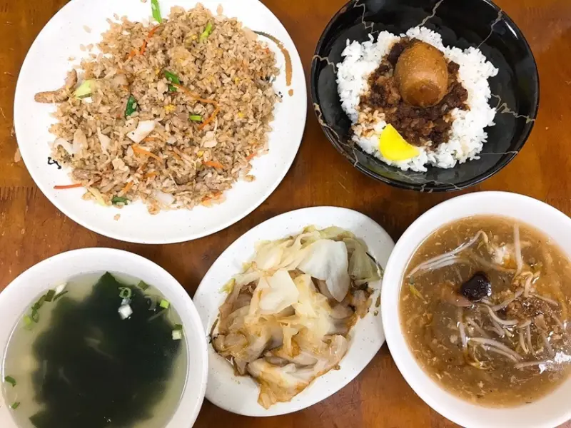 【香香蛋炒飯專賣店】桃園大竹│炒飯 炒麵 燴飯 粄條 羹湯 各式傳統小吃