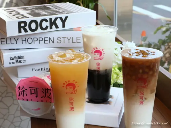 台中美食│BOBA CHiC 徐可波〃文青飲料店推薦，提供舒適座位區及免費插座，100％台灣茶製作～        
      