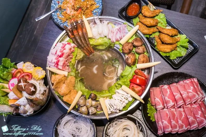 粉享喫鍋/超特別越式鐵帽鍋+全台首家乾式熟成牛肉越式鍋物(附完整菜單)