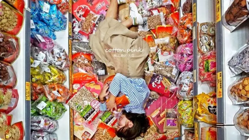別去年貨大街人擠人！台中年貨這裡辦-台灣e食館開心果、進口巧克力也可送禮，年節禮盒甜甜價還買十送一喔！ - 棉花糖的天空