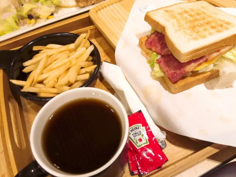 【台北市中正區 / 早午餐 / 捷運北車】 北車補習街 CP值超高 早午餐 下午茶弗列斯Fresh House