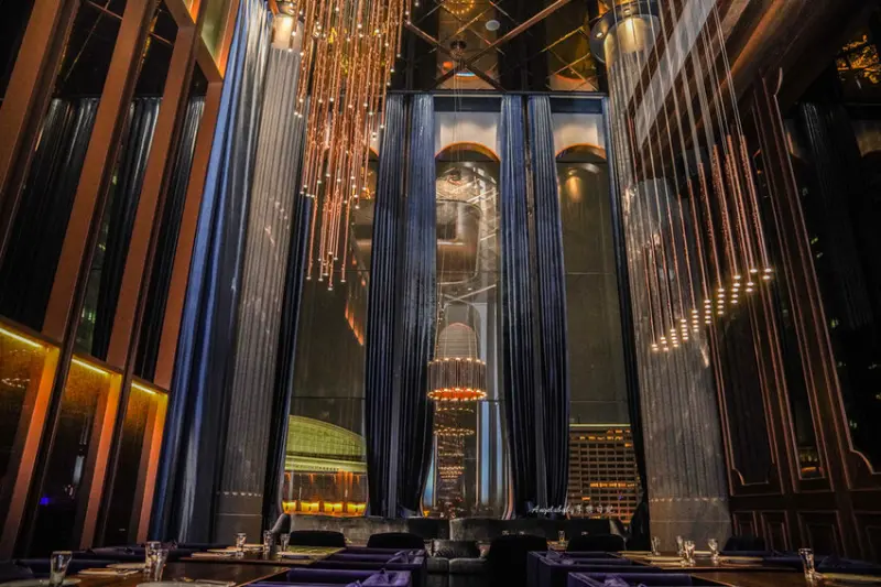 信義最美的歐風輕奢餐酒館『UMAMI金色三麥』結合日式料理手法與微醺調酒的完美『UMAMI金色三麥餐酒搭套餐』、信義區包廂餐廳、信義區商務酒吧、台北景觀餐廳、約會餐廳推薦