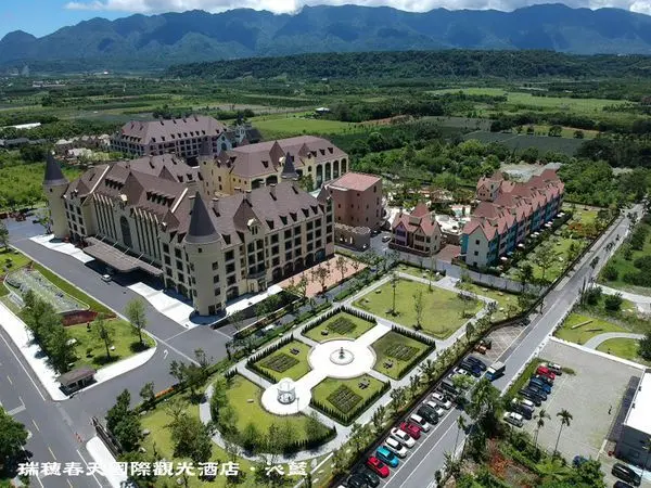 【住宿】花蓮　瑞穗春天國際觀光酒店(更名為瑞穗天合國際觀光酒店)~＊親子別墅、金色水樂園、芳泉百匯自助餐、歐式城堡溫泉度假飯店三天兩夜(環境設施篇、房間篇)